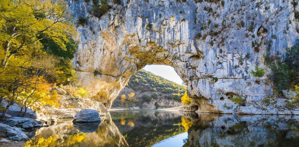 camping du vignal activités en sud ardeche pont d'arc vallon familial glamping lablachere joyeuse rosieres ribes planzolles payzac animation activités chalet piscine détente repos ombre location nature