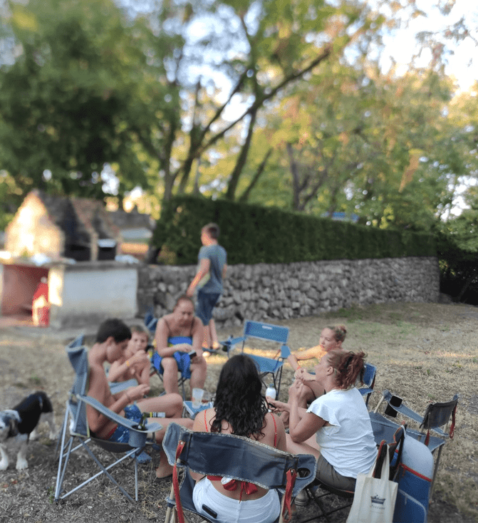 camping du vignal familial glamping lablachere joyeuse rosieres ribes planzolles payzac détente barbecue repos nature apéro piscine location chalet