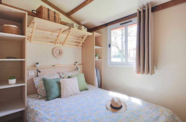 Location Chalet Bois camping du Vignal Lablachère Joyeuse Rosières sud Ardèche climatisé confort détente famille piscine nature